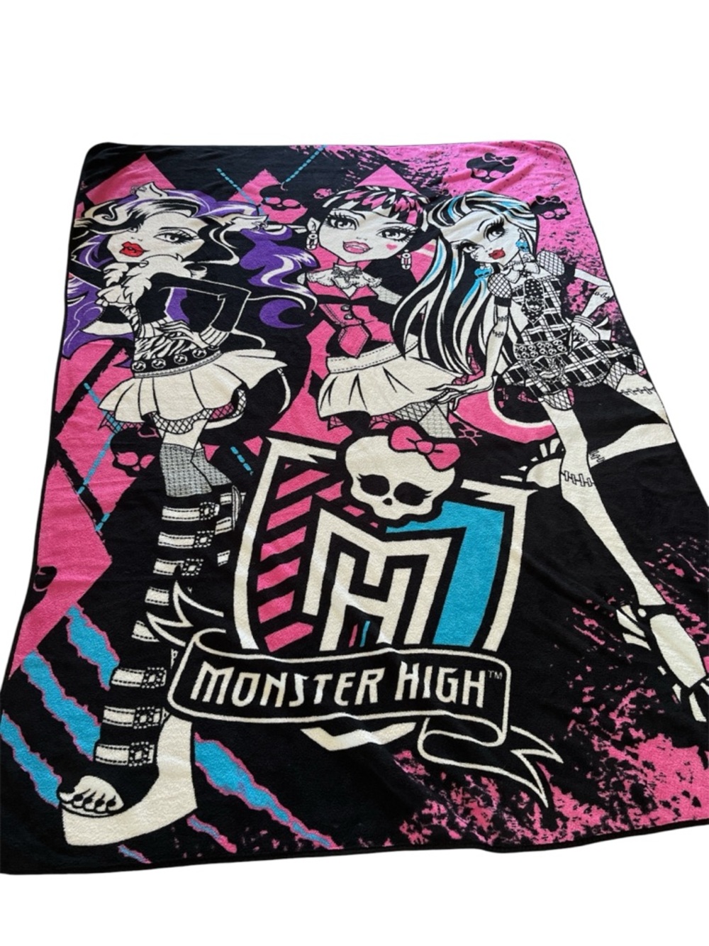 Monster High Fleece Blanket 2013 Rare  85 x 59 Bright colors soft